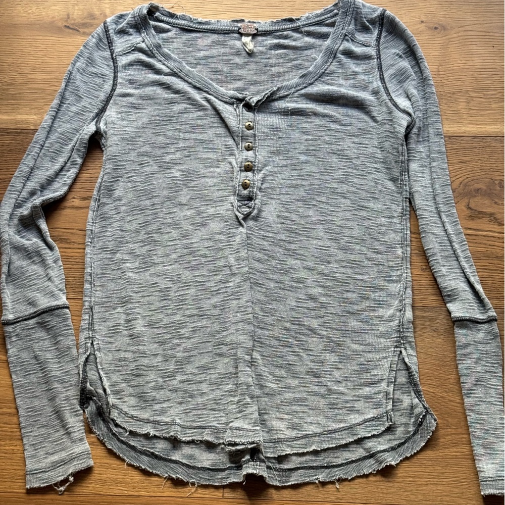 FREE PEOPLE (XS) grey henley